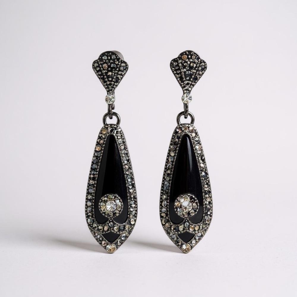 Beautiful drop vintage-style BRAND-NEW smoky crystal black enamel retro glitzy